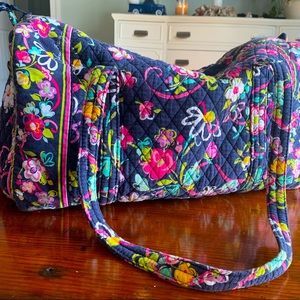 Vera Bradley Ribbons Duffle bag❤️